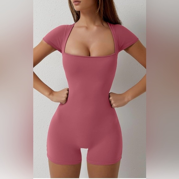 QINSE Pink Form-Fitting Romper with Square Neckline - Picture 3 of 7